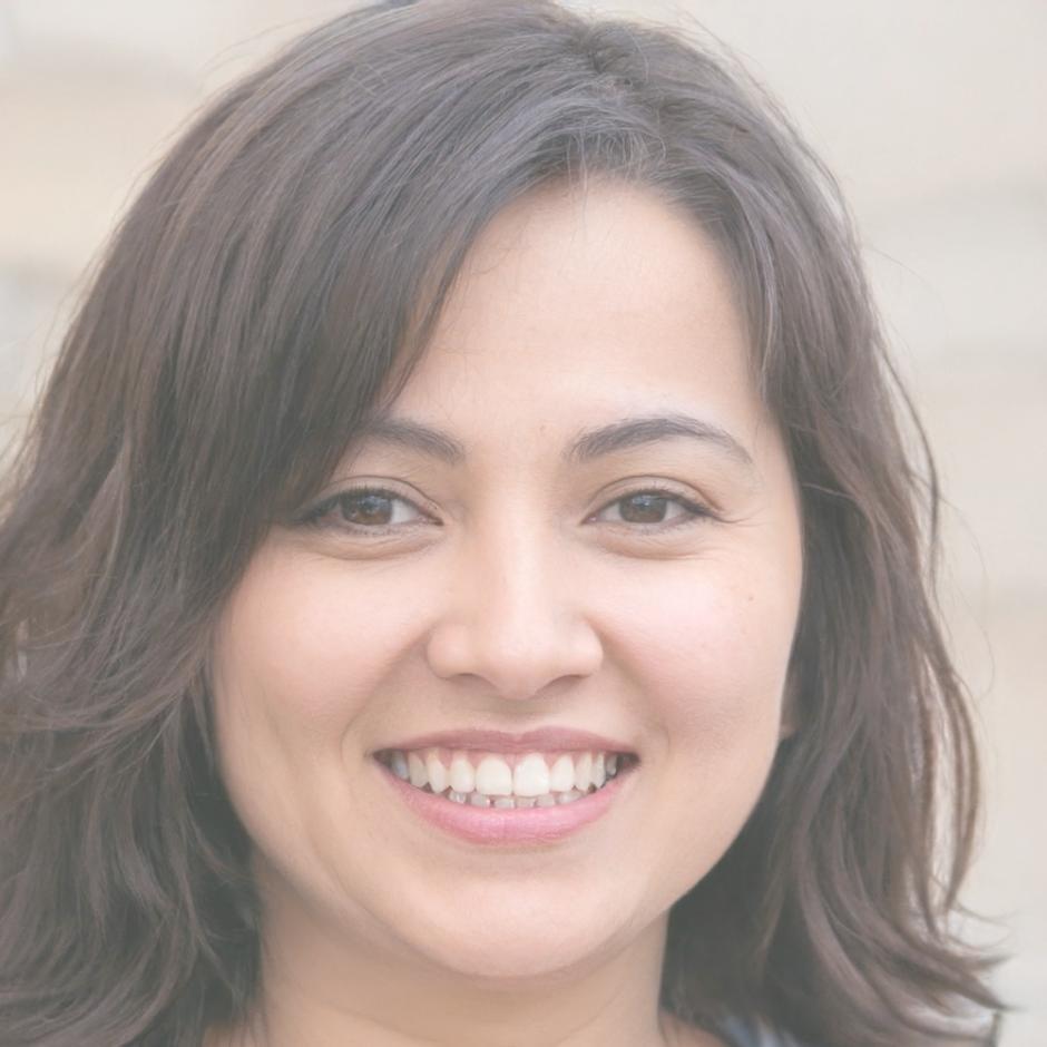 Marie Dubois, experte en finance personnelle